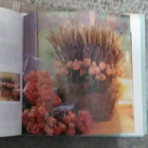 🌷30 Dried Flower Displays HB Crafts Hard Cover Book ISBN# 0-7651-9768-5 - Picture 3 of 5